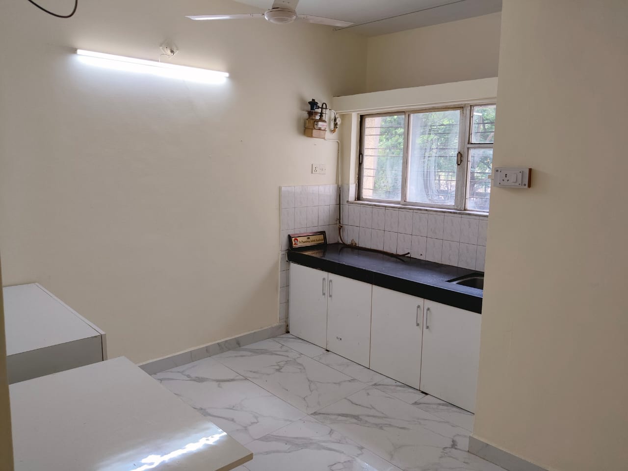 2 BHK Apartment For Rent in Mayur