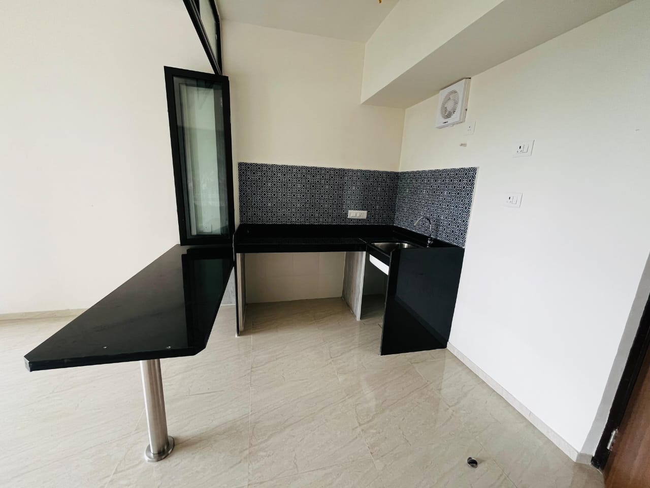 1 BHK Apartment For Rent in Lodha Quality Home Tower 2