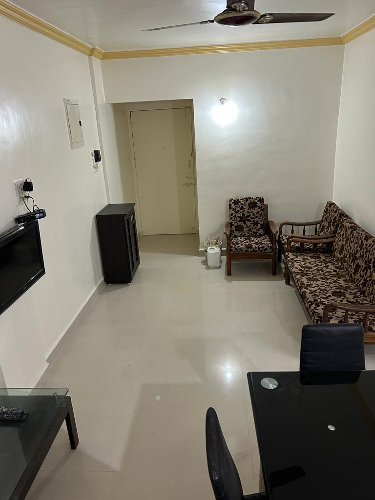 2 BHK + Extra Room Apartment For Rent in A.V.Bhat Oakwoods Apartment