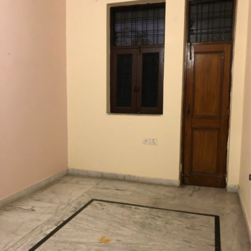 Room in 2.5 BHK Villa at Sector 22b – for Rent