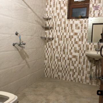 Bathroom in 2.5 BHK Villa at Sector 22b – for Rent
