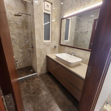 Kitchen in 3 BHK Builder Floor at Unitech South City II, South City 2 – for Rent