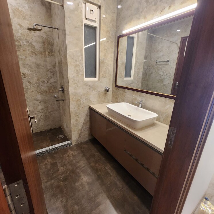 Kitchen, unitech-south-city-ii 3 Bedroom 240 Sq.Yd. Builder Floor In South City 2 Gurgaon 8748556