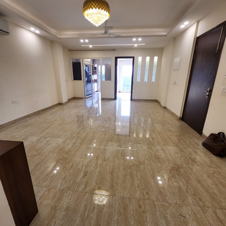 Room, unitech-south-city-ii 3 Bedroom 240 Sq.Yd. Builder Floor In South City 2 Gurgaon 8748556