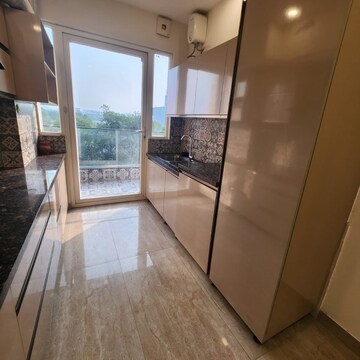 Kitchen in 3 BHK Builder Floor at Unitech South City II, South City 2 – for Rent