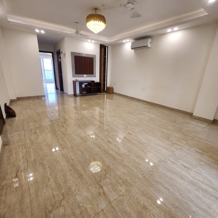 Room, unitech-south-city-ii 3 Bedroom 240 Sq.Yd. Builder Floor In South City 2 Gurgaon 8748556