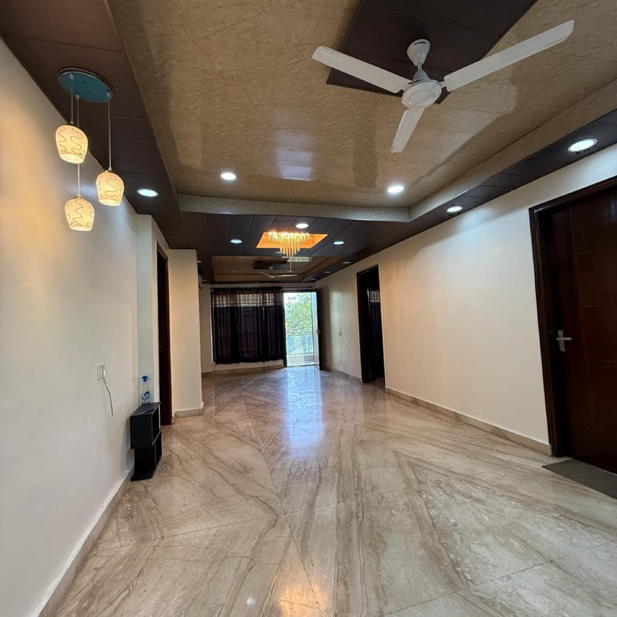 3 BHK + Servant Room Builder Floor For Rent in Unitech South City II