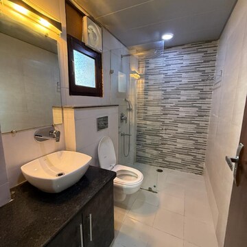 Bathroom in 3 BHK Builder Floor at Unitech South City II, South City 2 – for Rent