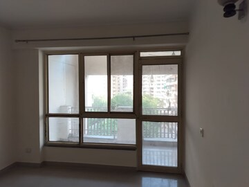 Room in 3 BHK Apartment at ROF Aalayas, Sector 102 – for Rent