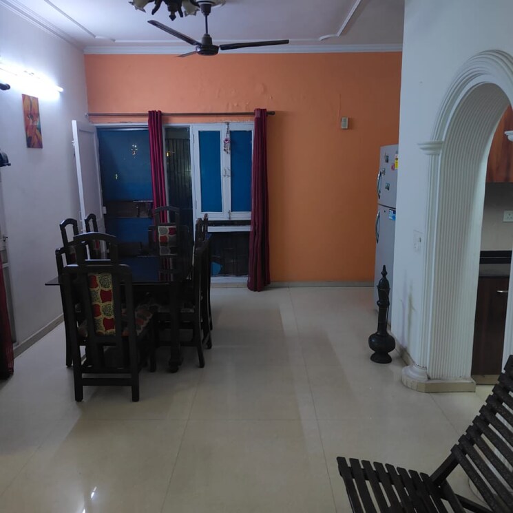 Gym, central-market 2 Bedroom 180 Sq.Ft. Villa In Sector 39a Noida Noida 8748563