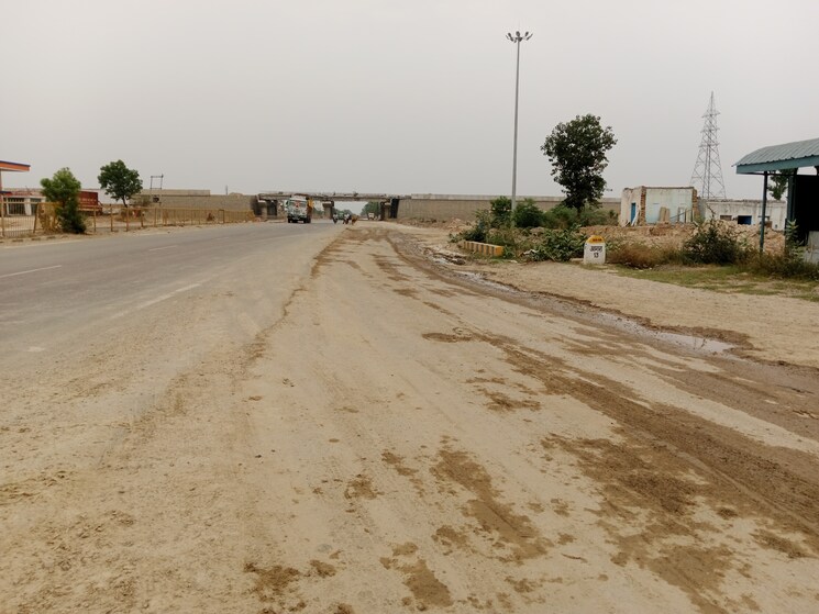 undefined, gwalior road  110 Sq.Yd. Plot In Gwalior Road Agra 8748561