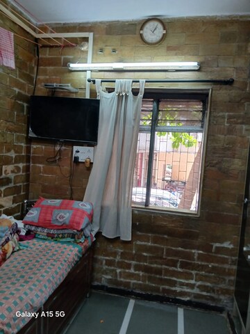 1 BHK Apartment For Rent in Malad East