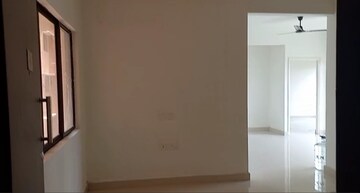 Room in 3 BHK Apartment at DTC Southern Heights, Joka – for Rent