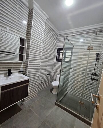 3 BHK Builder Floor – Exterior View View at Sector 33 - for Rent
