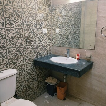 Bathroom in 3 BHK Builder Floor at SS Mayfield Gardens, Mayfield Garden – for Rent