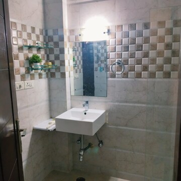 Bathroom in 3 BHK Builder Floor at SS Mayfield Gardens, Mayfield Garden – for Rent