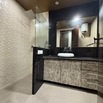 Kitchen in 3 BHK Builder Floor at Unitech South City II, South City 2 – for Rent