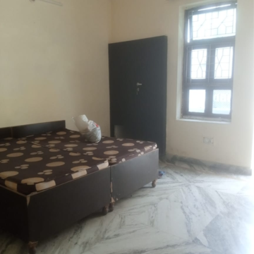 Bedroom in 1.5 BHK Villa at Sector 21 – for Rent