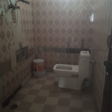 Bathroom in 1.5 BHK Villa at Sector 21 – for Rent