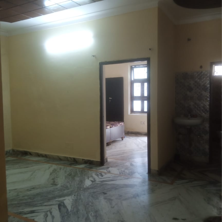 Room, sector 21 1.5 Bedroom 700 Sq.Ft. Villa In Sector 21 Gurgaon 8748625