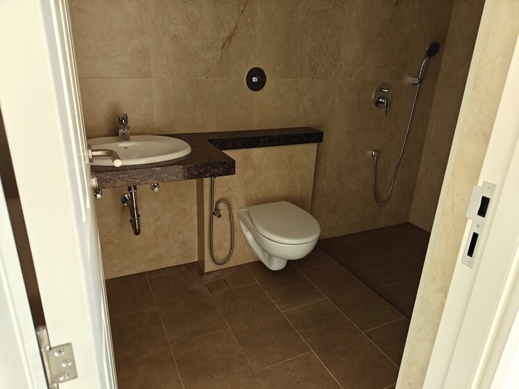 Bathroom, sobha-victoria-park 3.5 Bedroom 1833 Sq.Ft. Apartment In Hennur Road Bangalore 8748638