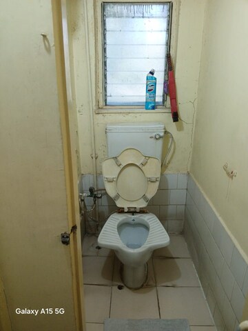 Bathroom in 1 BHK Apartment at Goregaon West – for Rent