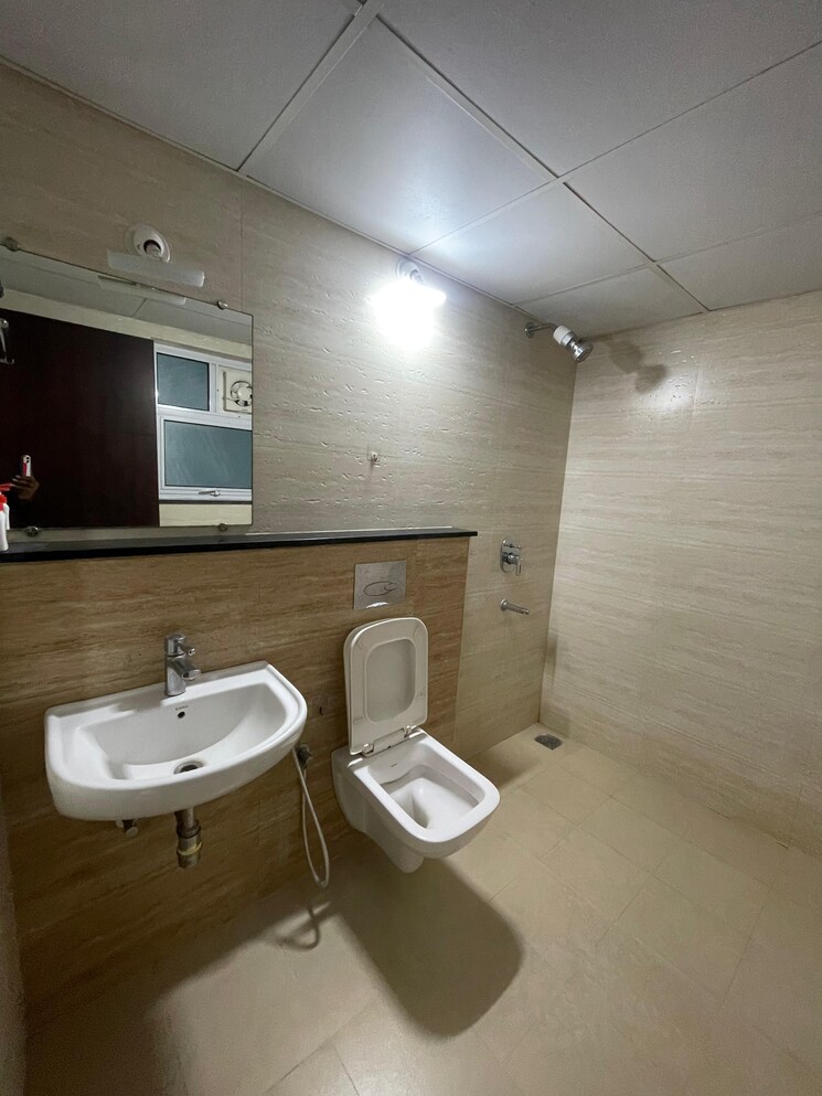 Bathroom, bren-champions-square 2 Bedroom 1235 Sq.Ft. Apartment In Sarjapur Road Bangalore 8748675