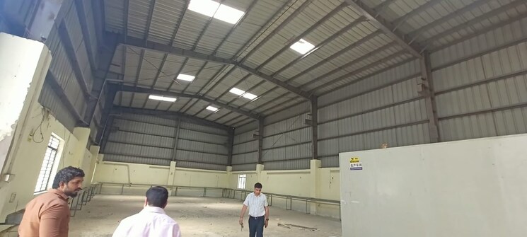  Parking, kasna-industrial-area Commercial Warehouse 15000 Sq.Ft. In Kasna Greater Noida 8748665