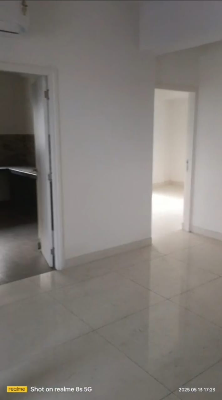 3 BHK Apartment For Sale in Merlin Iris