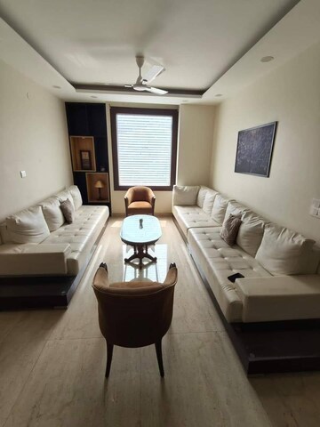 Master Bedroom in 4 BHK Apartment at Indiabulls Centrum Park, Sector 103 – for Rent