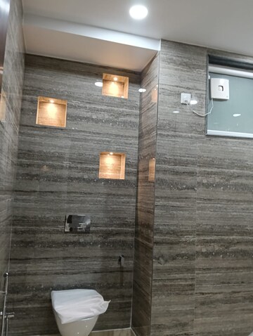 Master Bedroom in 4 BHK Apartment at Indiabulls Centrum Park, Sector 103 – for Rent