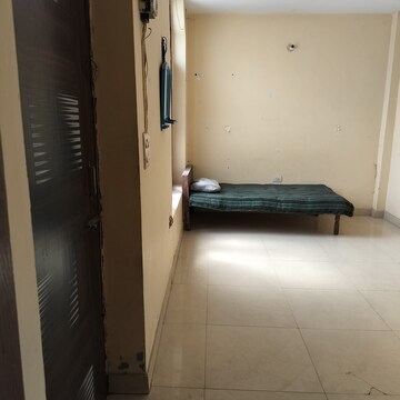 Building Lobby in 2 BHK Builder Floor at Jaypee Villa Expanza, Sector 20 Yamuna Expressway – for Rent