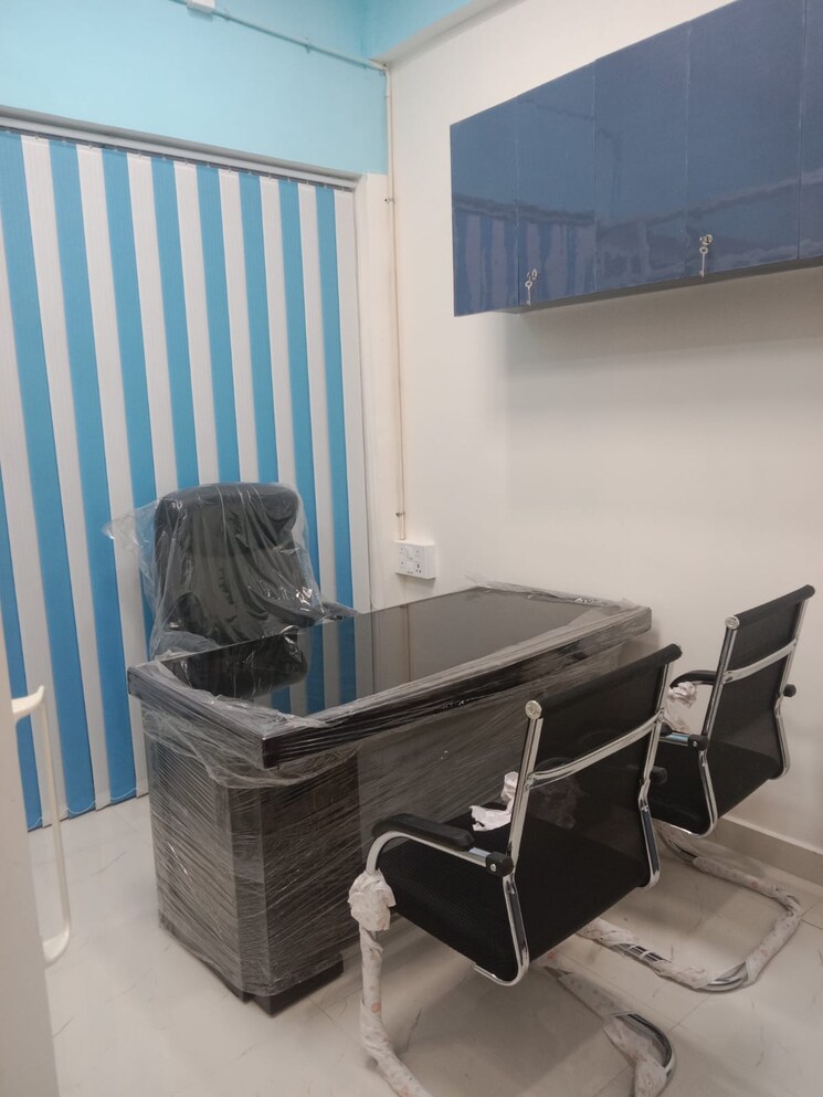 Team Area, gaur-city-mall Commercial Office Space 400 Sq.Ft. In Sector 4 Greater Noida Greater Noida 8748714