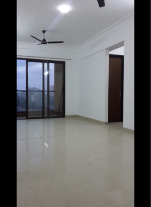 Room in 3 BHK Apartment at Kandivali West – for Sale