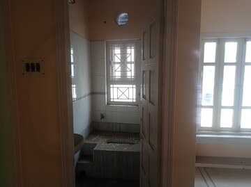 Bathroom in 2.5 BHK Apartment at Green Park – for Sale