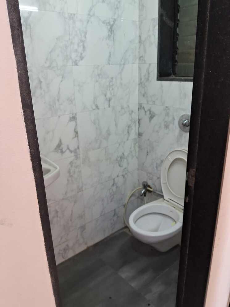 Bathroom, kanakia-sanskruti 3 Bedroom 1250 Sq.Ft. Apartment In Kandivali East Mumbai 8748748