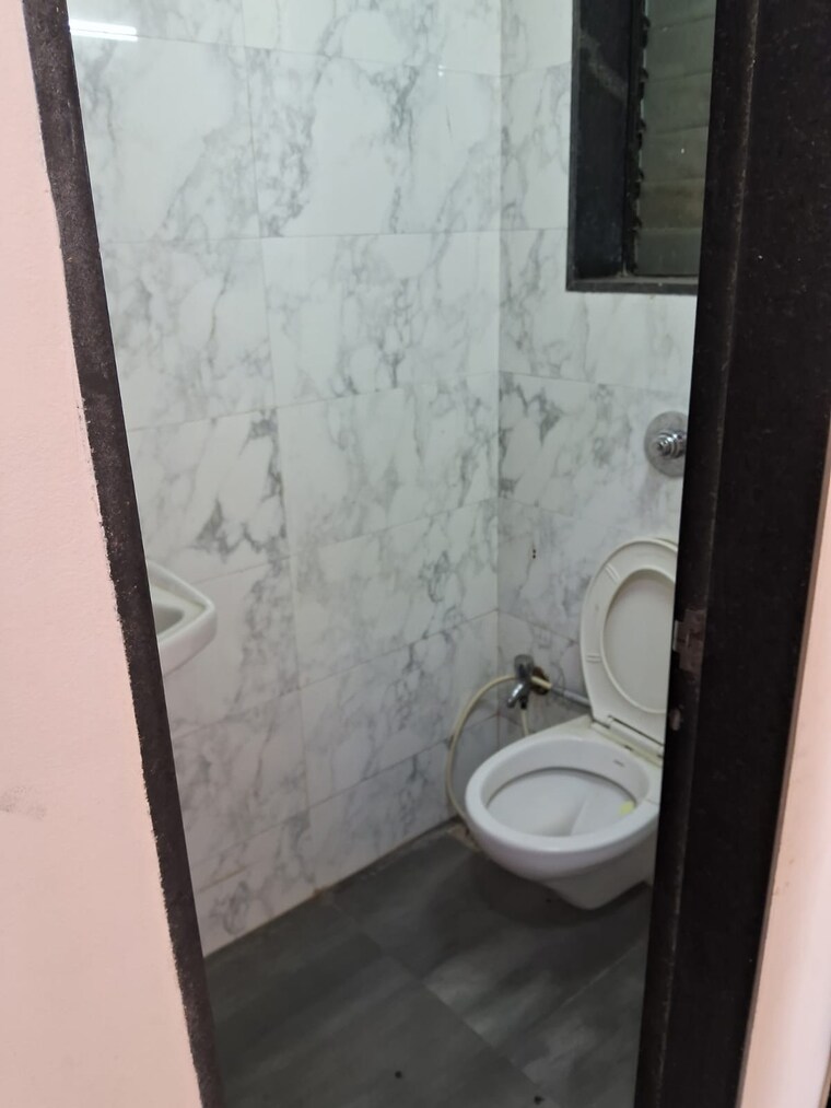 Bathroom, kanakia-sanskruti 3 Bedroom 1250 Sq.Ft. Apartment In Kandivali East Mumbai 8748748