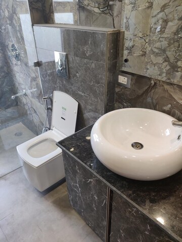 Bathroom in 3 BHK Builder Floor at Signature Global Daxin Vistas, Bhondsi – for Sale