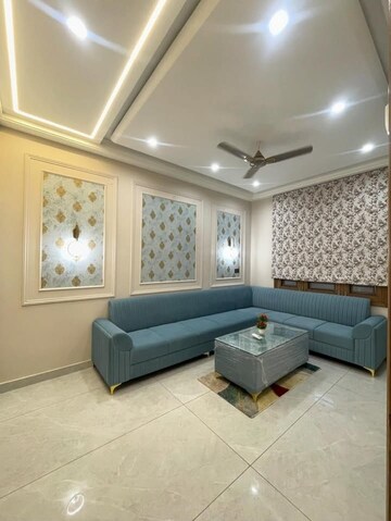 Living Room in 2.5 BHK Builder Floor at Sector 29 – for Rent