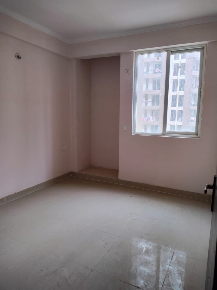 Room, amrapali-golf-homes 3 Bedroom 1595 Sq.Ft. Apartment In Sector 4 Greater Noida Greater Noida 8748767