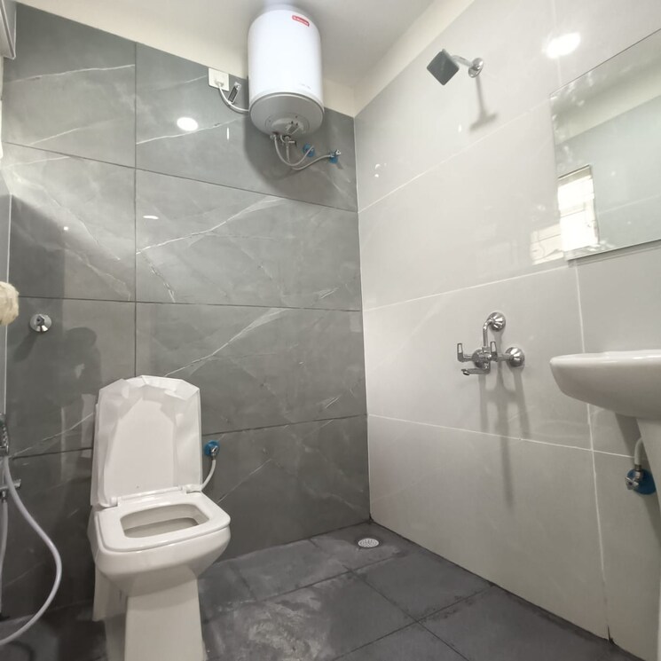 Bathroom, hsr layout 1 Bedroom 600 Sq.Ft. Builder Floor In Hsr Layout Bangalore 8748756