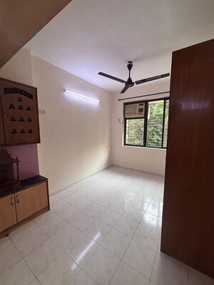 Room in 3 BHK Apartment at Parth Dimple Heights, Kandivali East – for Sale