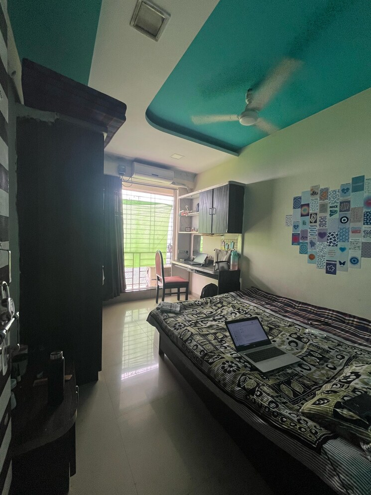 Terrace, airoli sector 20 Pg For Girls In Airoli Sector 20 8748794