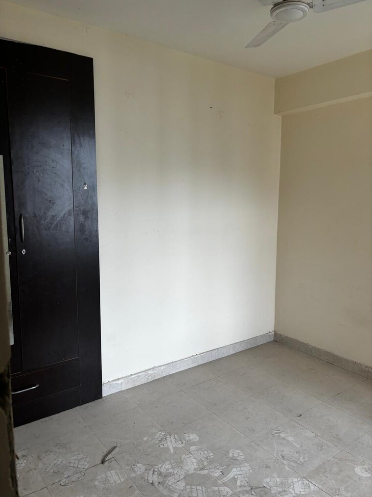 Room, mgi-gharaunda 2 Bedroom 800 Sq.Ft. Apartment In Raj Nagar Extension Ghaziabad 8748818