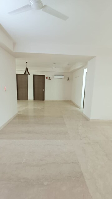 Room in 4 BHK Apartment at ABA Cleo County, Sector 121 – for Rent