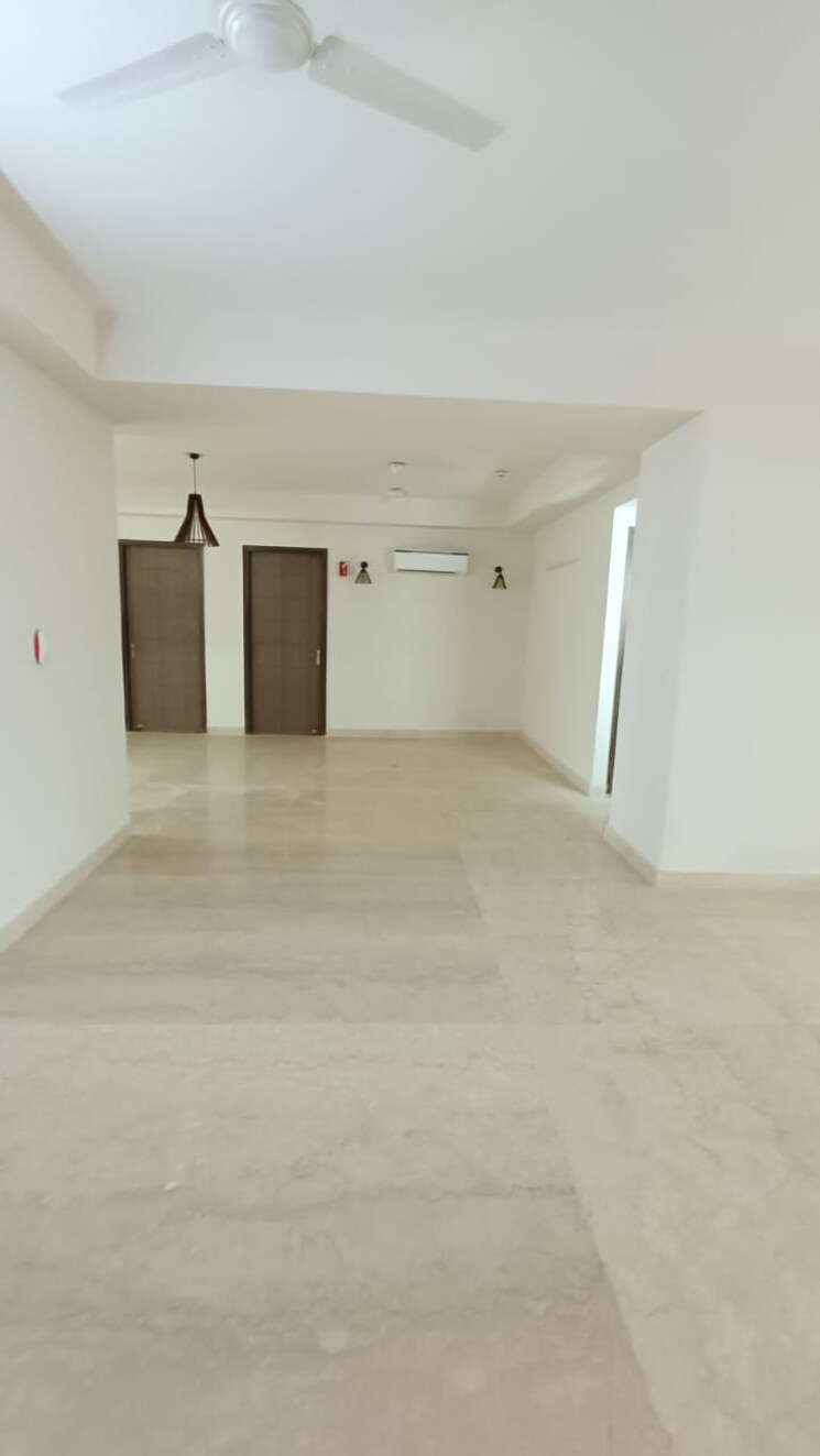 Room, aba-cleo-county 4 Bedroom 2448 Sq.Ft. Apartment In Sector 121 Noida 8748839