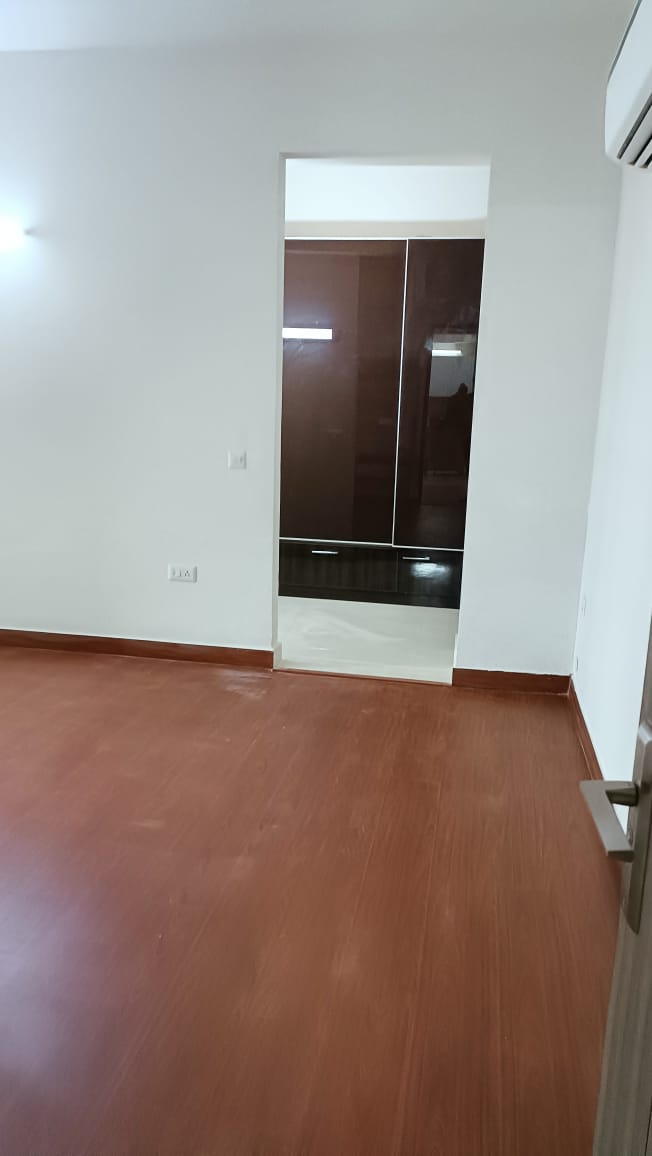 4 BHK + Servant Room,Extra Room Apartment For Rent in ABA Cleo County