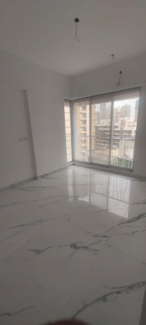 Room in 3 BHK Apartment at DPS Greens, Kandivali East – for Sale