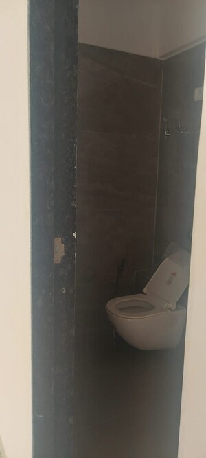 Furnished Amenities in 3 BHK Apartment at DPS Greens, Kandivali East – for Sale