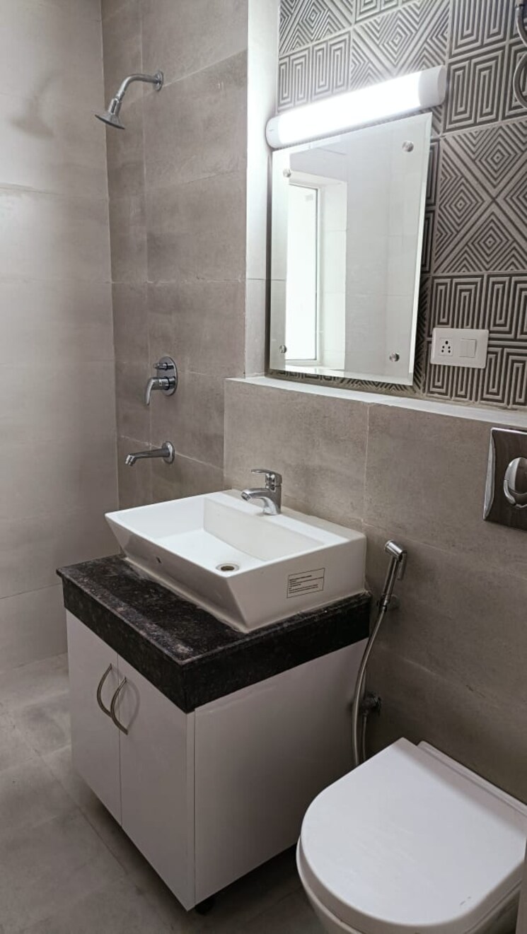 Bathroom, aba-cleo-county 4 Bedroom 2448 Sq.Ft. Apartment In Sector 121 Noida 8748839